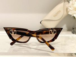 Picture of Valentino Sunglasses _SKUfw46802735fw